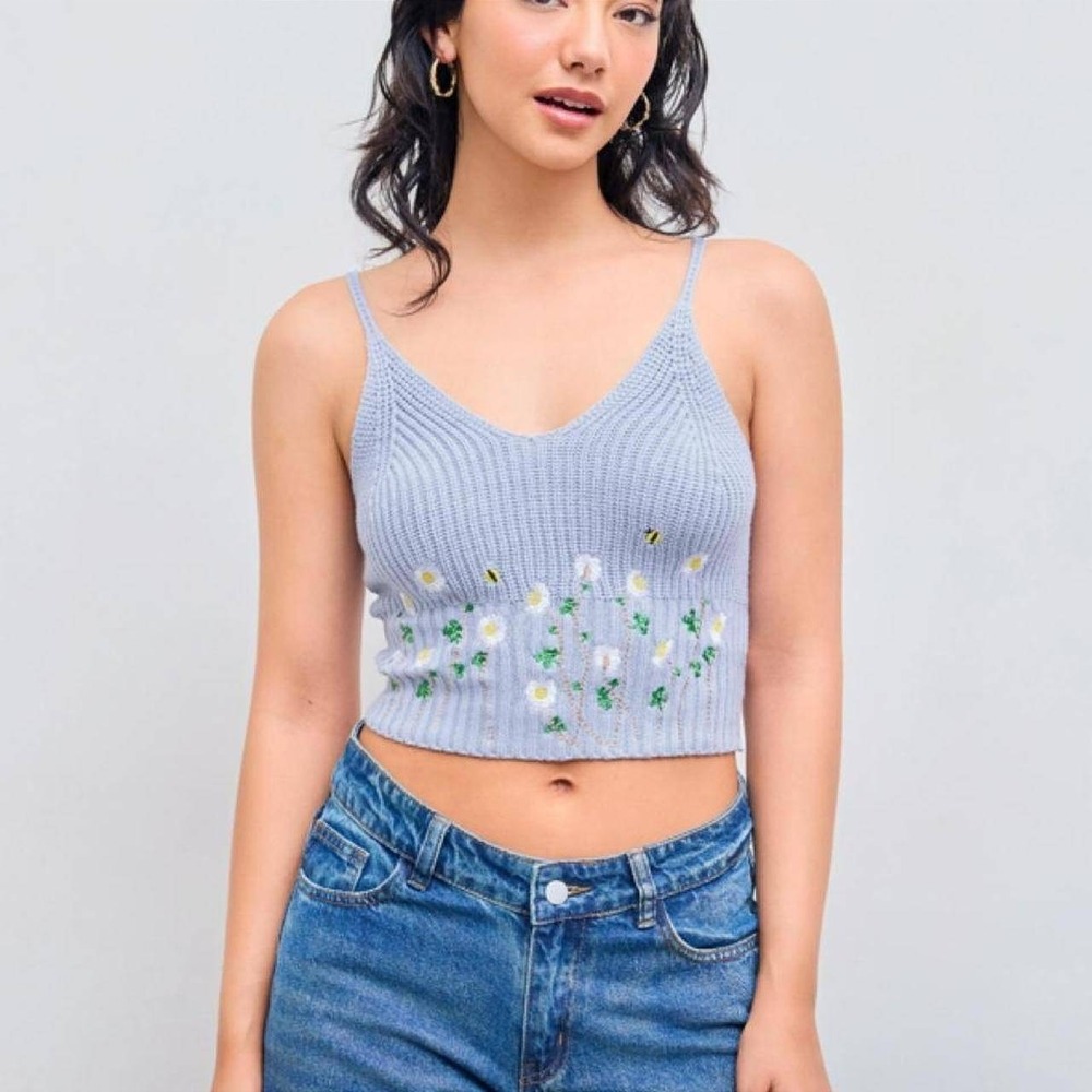 Cider Blue Daisy Bumblebee Embroidered Knit Crop Tank Top L Periwinkle Cottage